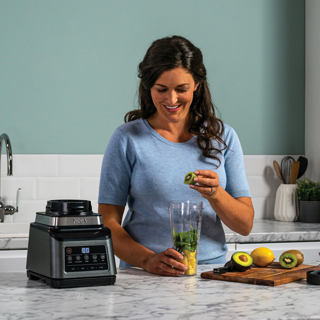 Ninja 3-in-1 Food Processor & Blender with 5 Automatic Programs: Blend, Max Blend, Chop, Mix, Puree, Black